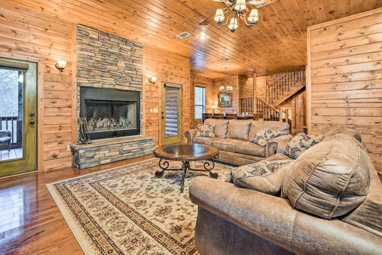 Broken Bow Cabin With Deck, Hot Tub And Fire Pit! 외부 사진