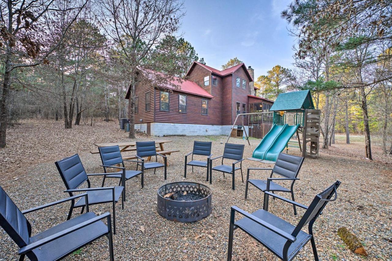 Broken Bow Cabin With Deck, Hot Tub And Fire Pit! 외부 사진